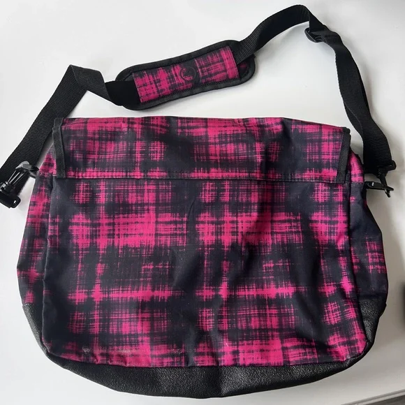 Hot Tuna pink black crossbody satchel bag - Picture 9 of 13